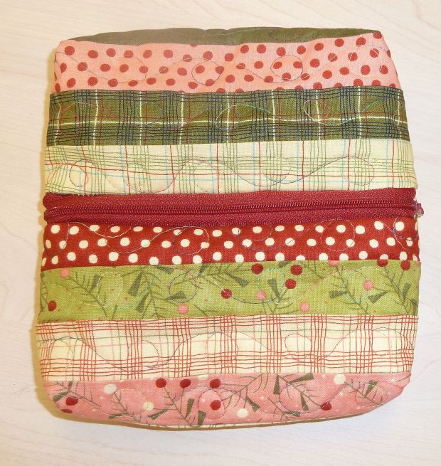 Finished Honey Bun Zipper Bag