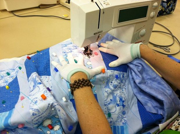 Gripping the Quilt Sandwich Gripping the Quilt Sandwich