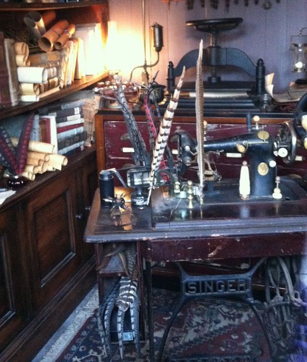 Singer Sewing Machine