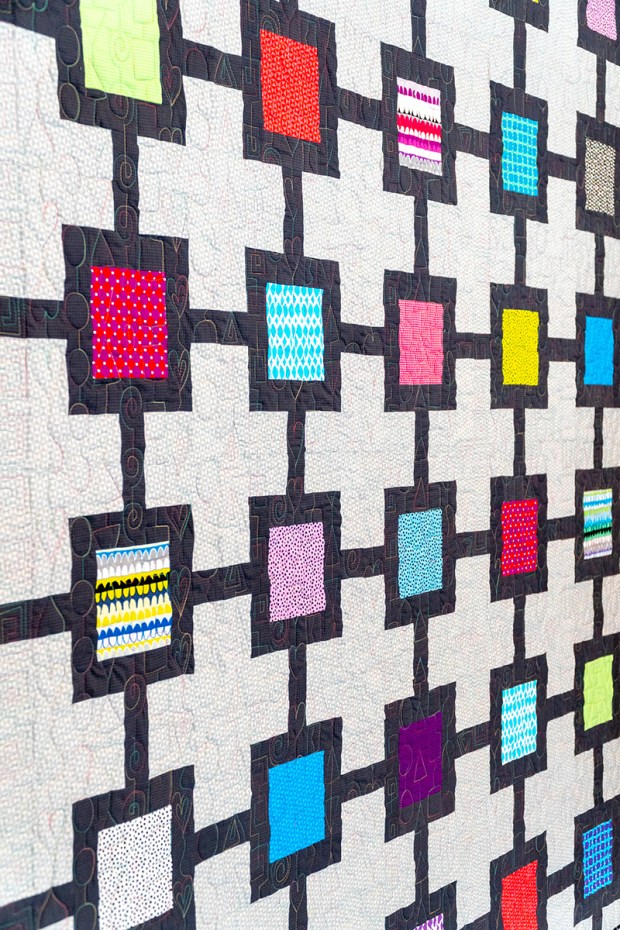 Block Chain quilt by Christa Watson
